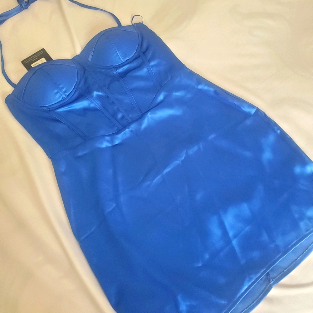 Pretty Little Thing blue halter bodycam dress! Size 8